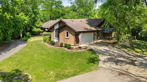 Exterior - 7066 Weidner Rd, Springboro, OH 45066 photo 3 of 17