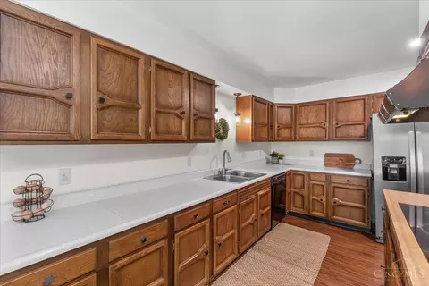 Kitchen - 7066 Weidner Rd, Springboro, OH 45066 photo 2 of 5