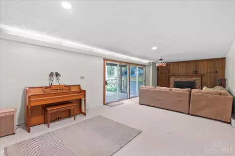 Living - 7066 Weidner Rd, Springboro, OH 45066 photo 4 of 4