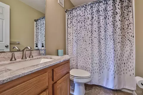 5655 Beechtree Ln, Hamilton Township, OH 45039 photo 24