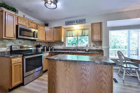 5655 Beechtree Ln, Hamilton Township, OH 45039 photo 12