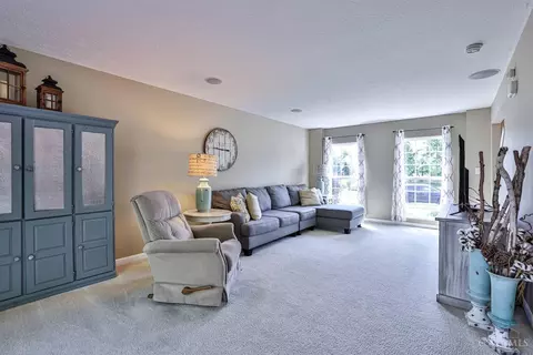 5655 Beechtree Ln, Hamilton Township, OH 45039 photo 6