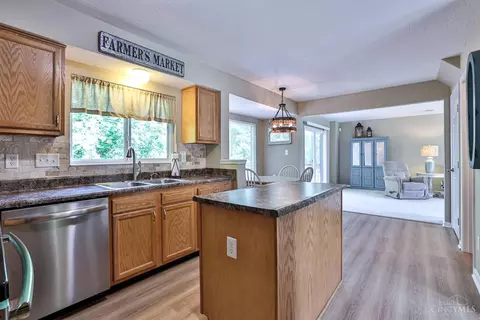 5655 Beechtree Ln, Hamilton Township, OH 45039 photo 13