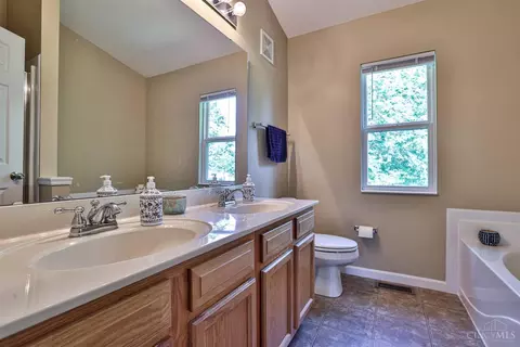 5655 Beechtree Ln, Hamilton Township, OH 45039 photo 20