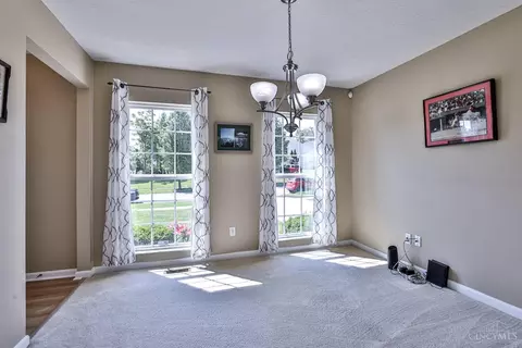 5655 Beechtree Ln, Hamilton Township, OH 45039 photo 9