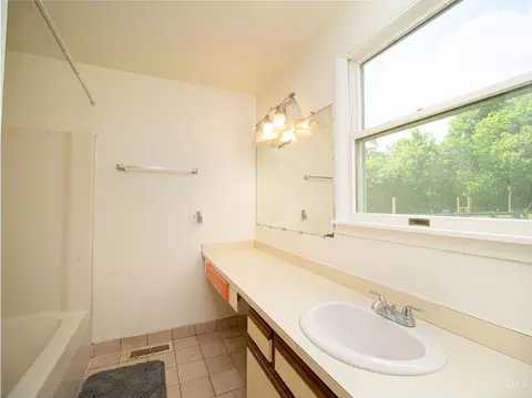 Bath - 474 Blossom Ln, Cincinnati, OH 45244 photo 1 of 4