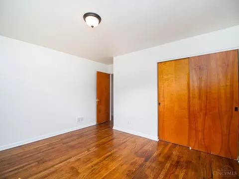 Bedroom - 474 Blossom Ln, Cincinnati, OH 45244 photo 6 of 6