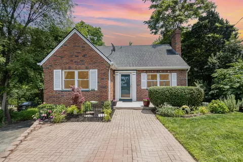 4872 Oaklawn Dr, Cincinnati, OH 45227