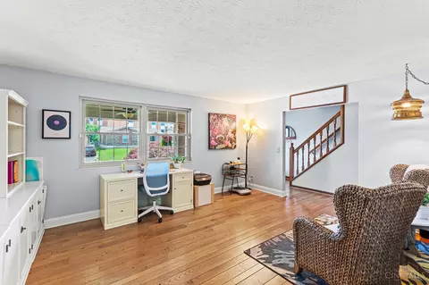 2129 Bolser Dr, Reading, OH 45215 photo 2