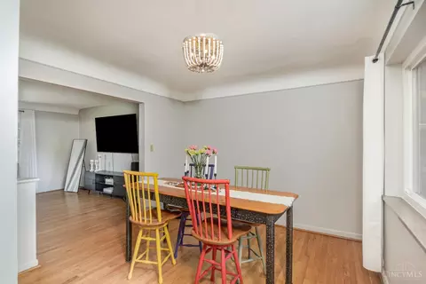 Dining - 1085 Newcastle Dr, Cincinnati, OH 45231 photo 2 of 2
