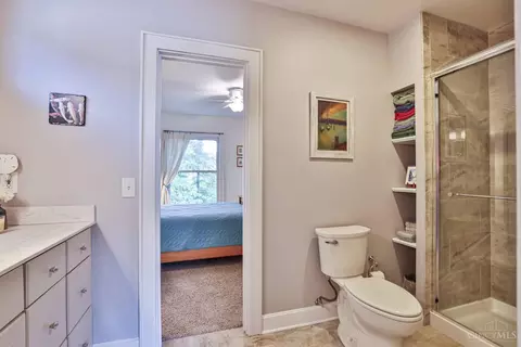 Bath - 3558 Rawson Pl, Cincinnati, OH 45209 photo 5 of 6