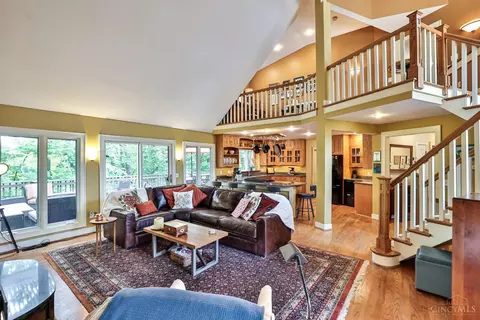 Living - 3558 Rawson Pl, Cincinnati, OH 45209 photo 5 of 6