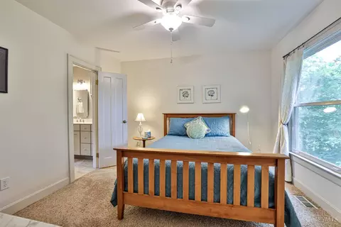 Bedroom - 3558 Rawson Pl, Cincinnati, OH 45209 photo 5 of 7