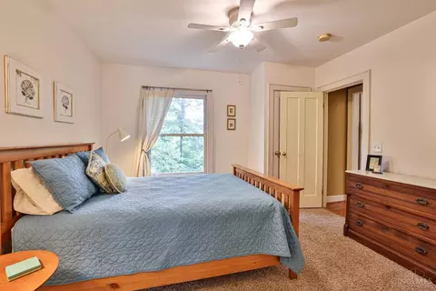 Bedroom - 3558 Rawson Pl, Cincinnati, OH 45209 photo 6 of 7