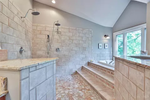 Bath - 3558 Rawson Pl, Cincinnati, OH 45209 photo 6 of 6