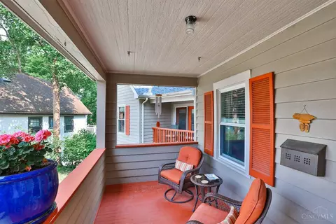 Exterior - 3558 Rawson Pl, Cincinnati, OH 45209 photo 3 of 17