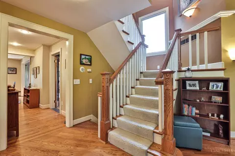 Entry Way - 3558 Rawson Pl, Cincinnati, OH 45209 photo 7 of 7