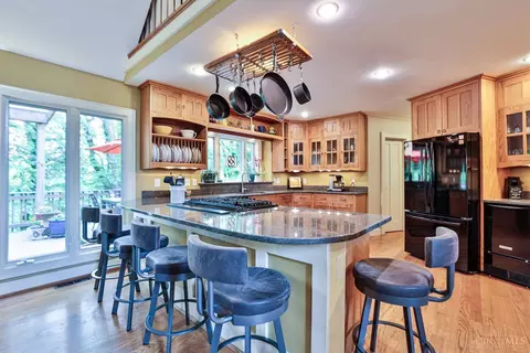 Kitchen - 3558 Rawson Pl, Cincinnati, OH 45209 photo 6 of 7
