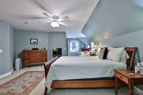 Bedroom - 3558 Rawson Pl, Cincinnati, OH 45209 photo 2 of 7
