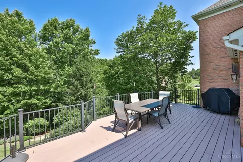 Exterior - 897 Southerness Dr, Cincinnati, OH 45245 photo 4 of 15