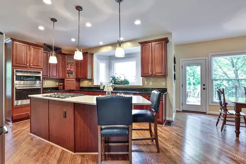 Kitchen - 897 Southerness Dr, Cincinnati, OH 45245 photo 2 of 4