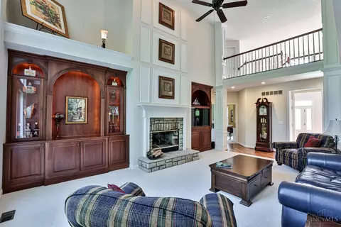 Living - 897 Southerness Dr, Cincinnati, OH 45245 photo 7 of 7