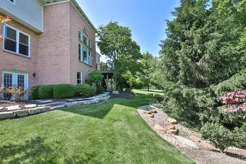 Exterior - 897 Southerness Dr, Cincinnati, OH 45245 photo 8 of 15