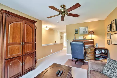 Entry Way - 897 Southerness Dr, Cincinnati, OH 45245 photo 3 of 5