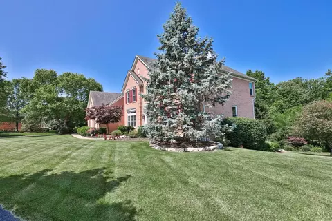 Exterior - 897 Southerness Dr, Cincinnati, OH 45245 photo 14 of 15
