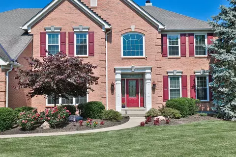 Exterior - 897 Southerness Dr, Cincinnati, OH 45245 photo 3 of 15