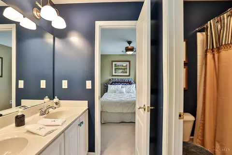 Bath - 897 Southerness Dr, Cincinnati, OH 45245 photo 7 of 7