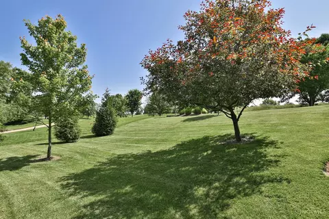 Exterior - 897 Southerness Dr, Cincinnati, OH 45245 photo 7 of 15