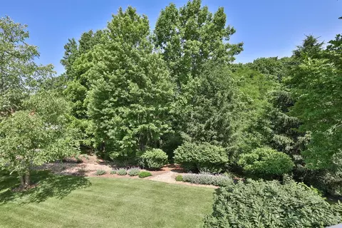 Exterior - 897 Southerness Dr, Cincinnati, OH 45245 photo 11 of 15