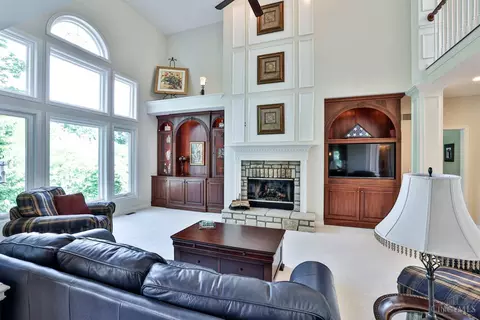 Living - 897 Southerness Dr, Cincinnati, OH 45245 photo 4 of 7