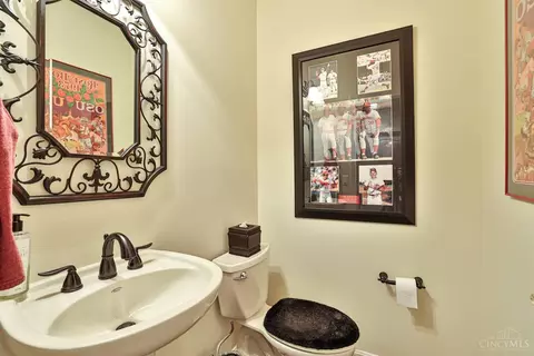 Bath - 897 Southerness Dr, Cincinnati, OH 45245 photo 5 of 7