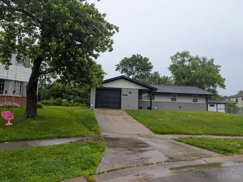 11877 Algiers Dr, Cincinnati, OH 45246
