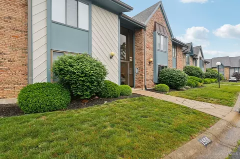 1909 Washington North Dr, Washington Township, OH 45458