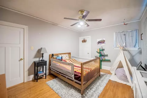Bedroom - 667 Mitchell Ave, Cincinnati, OH 45229 photo 4 of 7