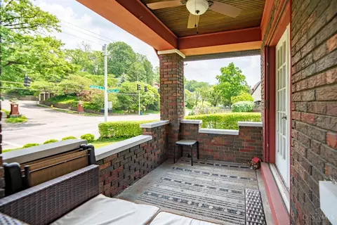 Exterior - 667 Mitchell Ave, Cincinnati, OH 45229 photo 4 of 7