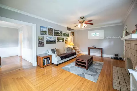 Living - 667 Mitchell Ave, Cincinnati, OH 45229 photo 2 of 3