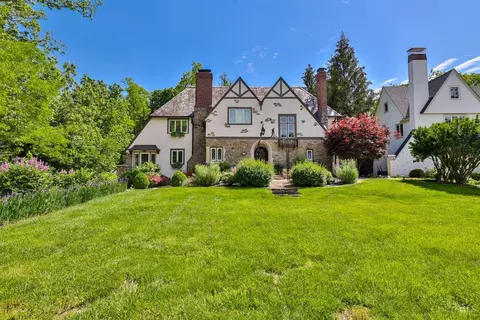 3075 Victoria Ave, Cincinnati, OH 45208