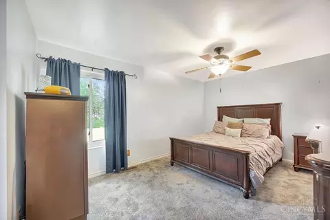 Bedroom - 8669 Schoolhouse Pl, Maineville, OH 45039 photo 1 of 2