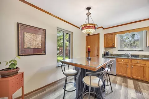 Kitchen - 8669 Schoolhouse Pl, Maineville, OH 45039 photo 2 of 6