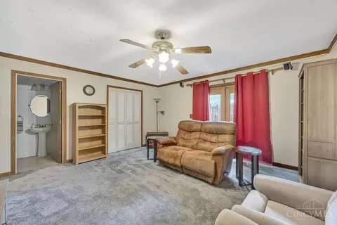 Living - 8669 Schoolhouse Pl, Maineville, OH 45039 photo 5 of 5