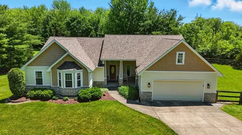 607 Natalie Ln, Lebanon, OH 45036