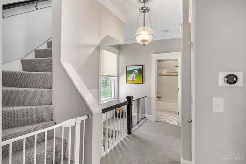 Entry Way - 3516 Monteith Ave, Cincinnati, OH 45208 photo 3 of 4