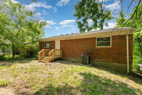 Exterior - 1226 Purcell Ave, Cincinnati, OH 45205 photo 3 of 4