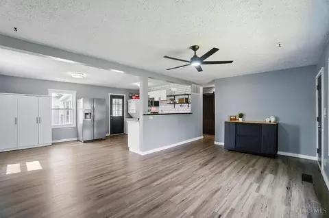 1019 Sarbrook Dr, Cincinnati, OH 45231 photo 7