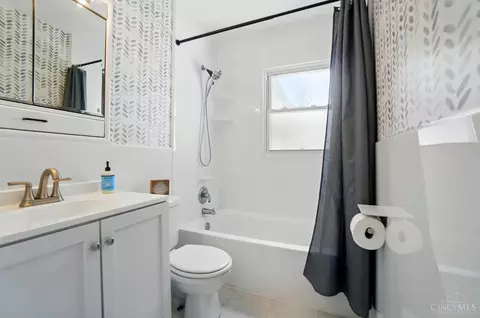 1019 Sarbrook Dr, Cincinnati, OH 45231 photo 29