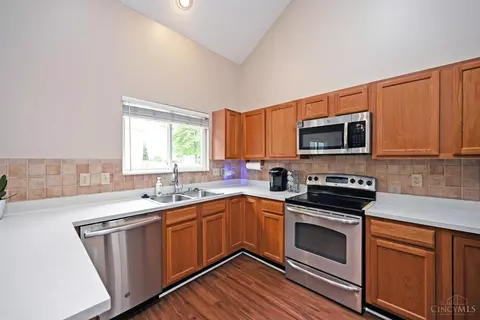 557 Hamblin Dr, Cincinnati, OH 45255 photo 18